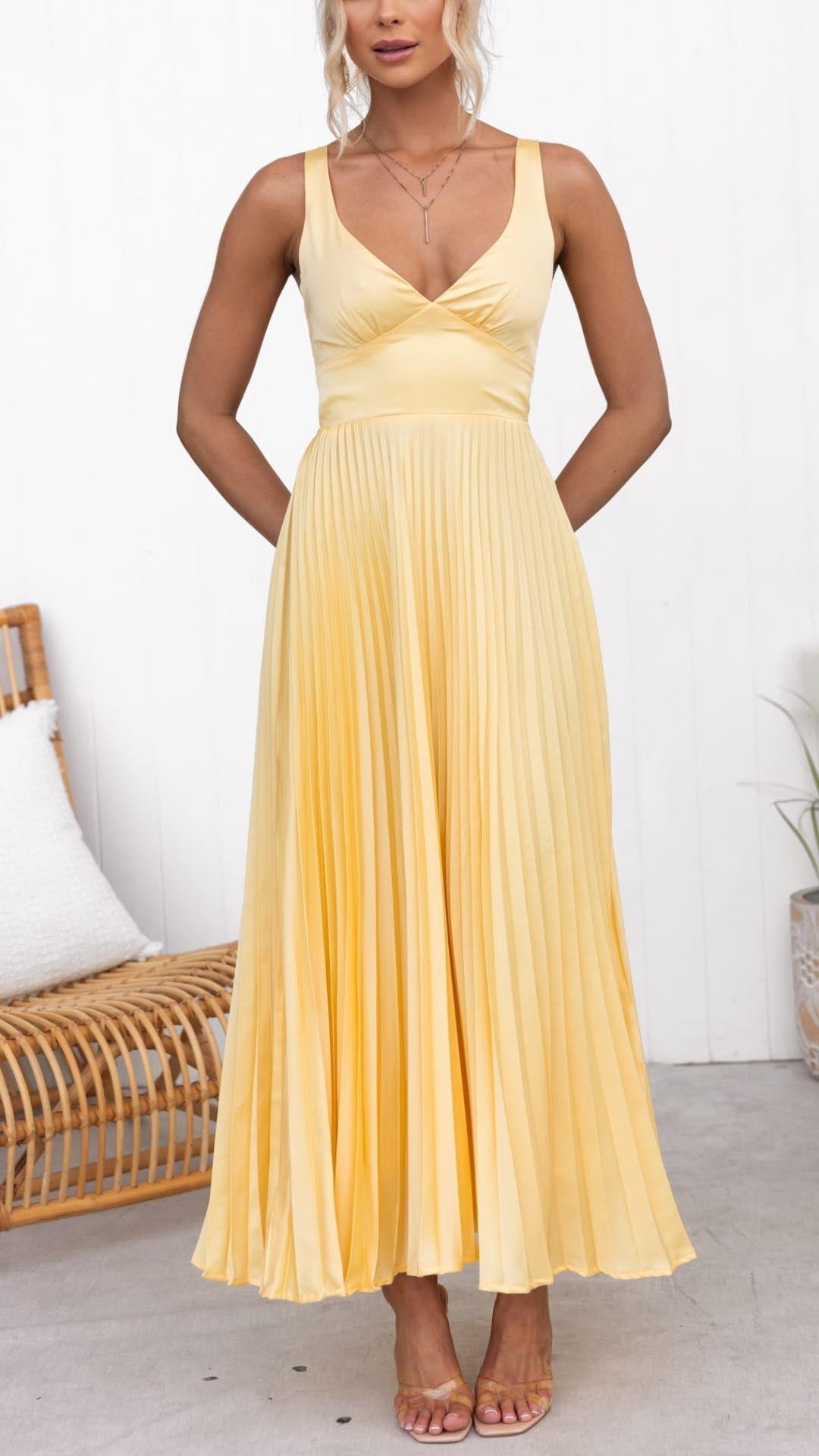 Aby | Gele Plissé V-hals Maxi jurk